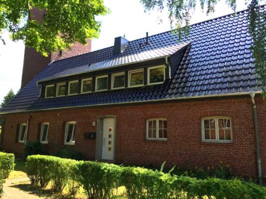 Ferienwohnungen Arp "2D" Mit Terrasse Und Parkplatz Itzehoe Exterior foto